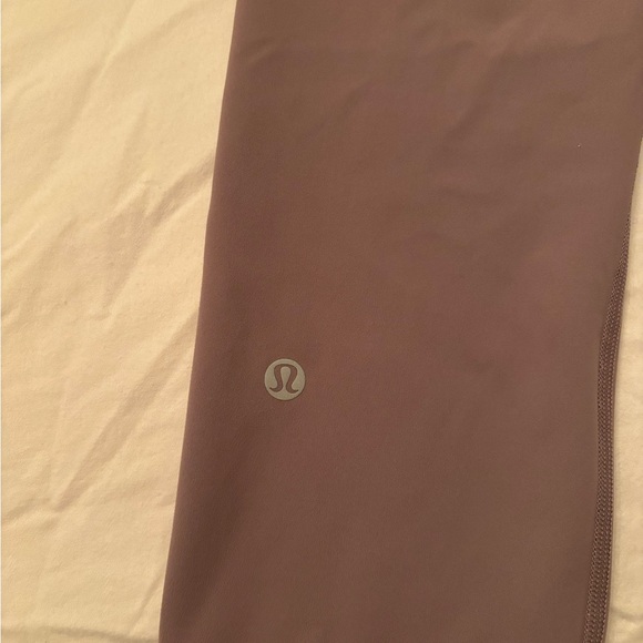 Lululemon size 4 Align 25” legging - Picture 2 of 5
